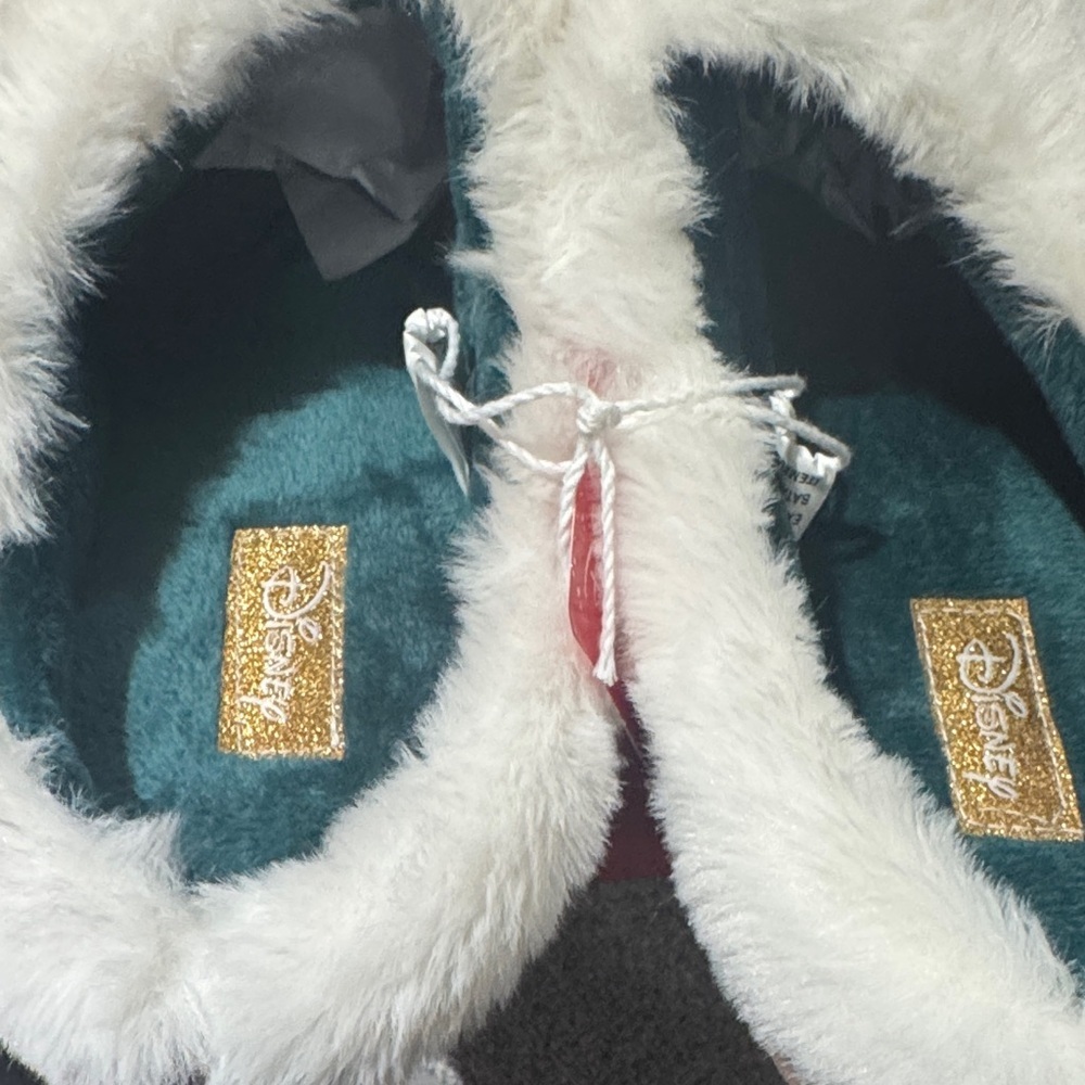 Disney Green and Cream Character Slippers size 7/8 - Picture 7 of 8